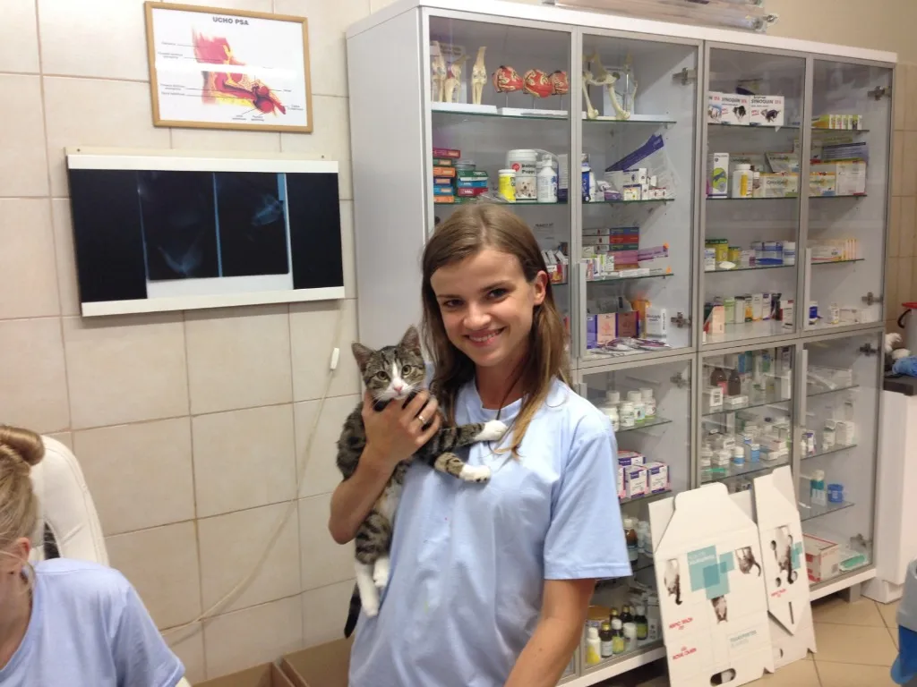 Dr Beata